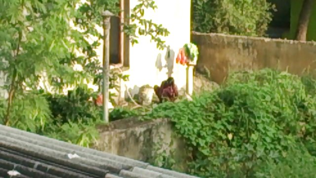 അശ്ലീലം ഓൺലൈനിൽ രജിസ്ട്രേഷൻ ഇല്ല ഇന്ത്യൻ ചലച്ചിത്ര നടി കത്രീന കൈഫ് ഫോട്ടോ. മുറ്റത്ത് നഗ്ന കുളി
