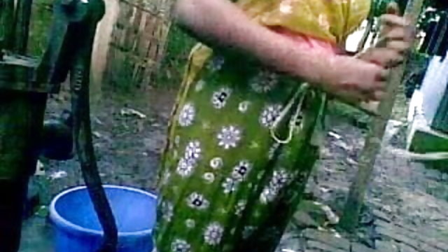 അശ്ലീലം ഓൺലൈനിൽ രജിസ്ട്രേഷൻ ഇല്ല ദേശി റോസ് ബാത്ത്