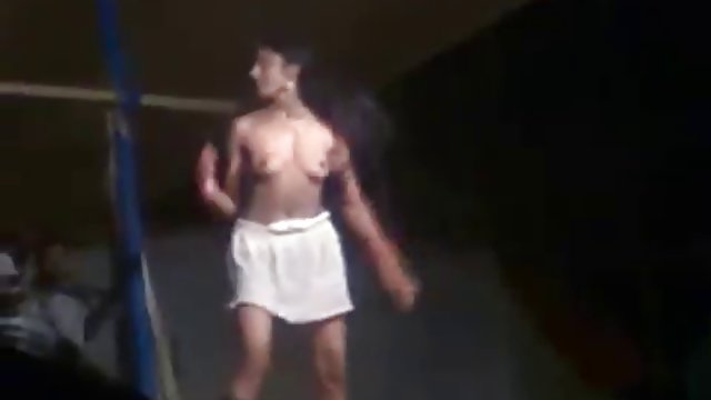 അശ്ലീലം ഓൺലൈനിൽ രജിസ്ട്രേഷൻ ഇല്ല ഇന്ത്യൻ സിനിമയിലെ വീഡിയോ