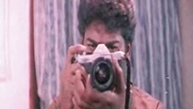 അശ്ലീലം ഓൺലൈനിൽ രജിസ്ട്രേഷൻ ഇല്ല ഇന്ത്യൻ ജുവനൈൽ പെൺകുട്ടി നഗ്നനായി