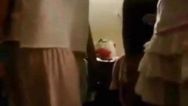 അശ്ലീലം ഓൺലൈനിൽ രജിസ്ട്രേഷൻ ഇല്ല കരീന ഓഫ്