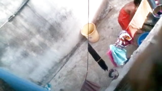 അശ്ലീലം ഓൺലൈനിൽ രജിസ്ട്രേഷൻ ഇല്ല ബംഗാളി കുളി