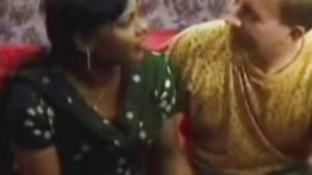 അശ്ലീലം ഓൺലൈനിൽ രജിസ്ട്രേഷൻ ഇല്ല ഇന്ത്യൻ ദേശി അശ്ലീല സ്ത്രീ വെളുത്ത മനുഷ്യന്